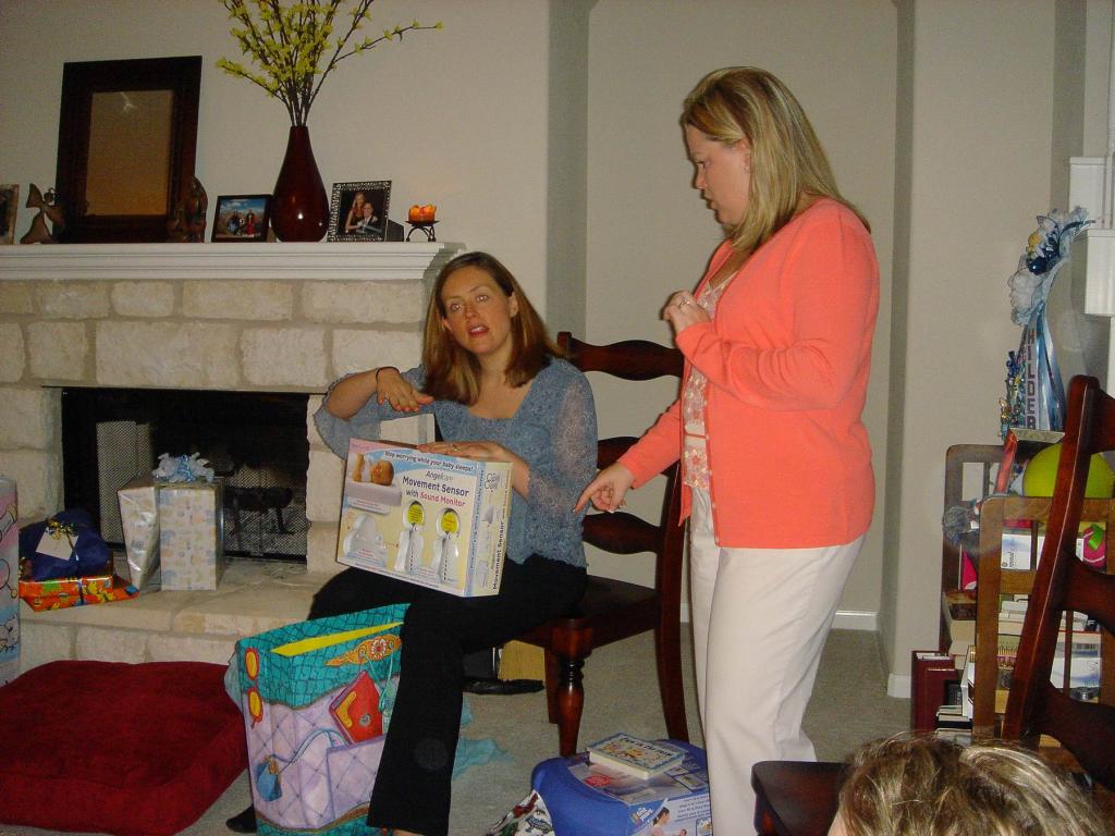 2005/02(Feb)/03(HeatherBabyShower)/1024x768_2005-02-12 16-20-45.JPG